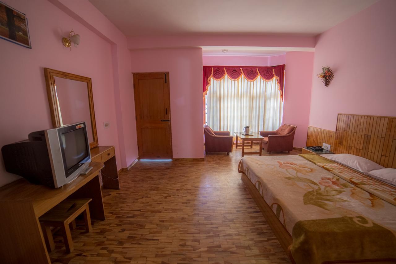 Hotel Satkar Residency Manali  Bagian luar foto