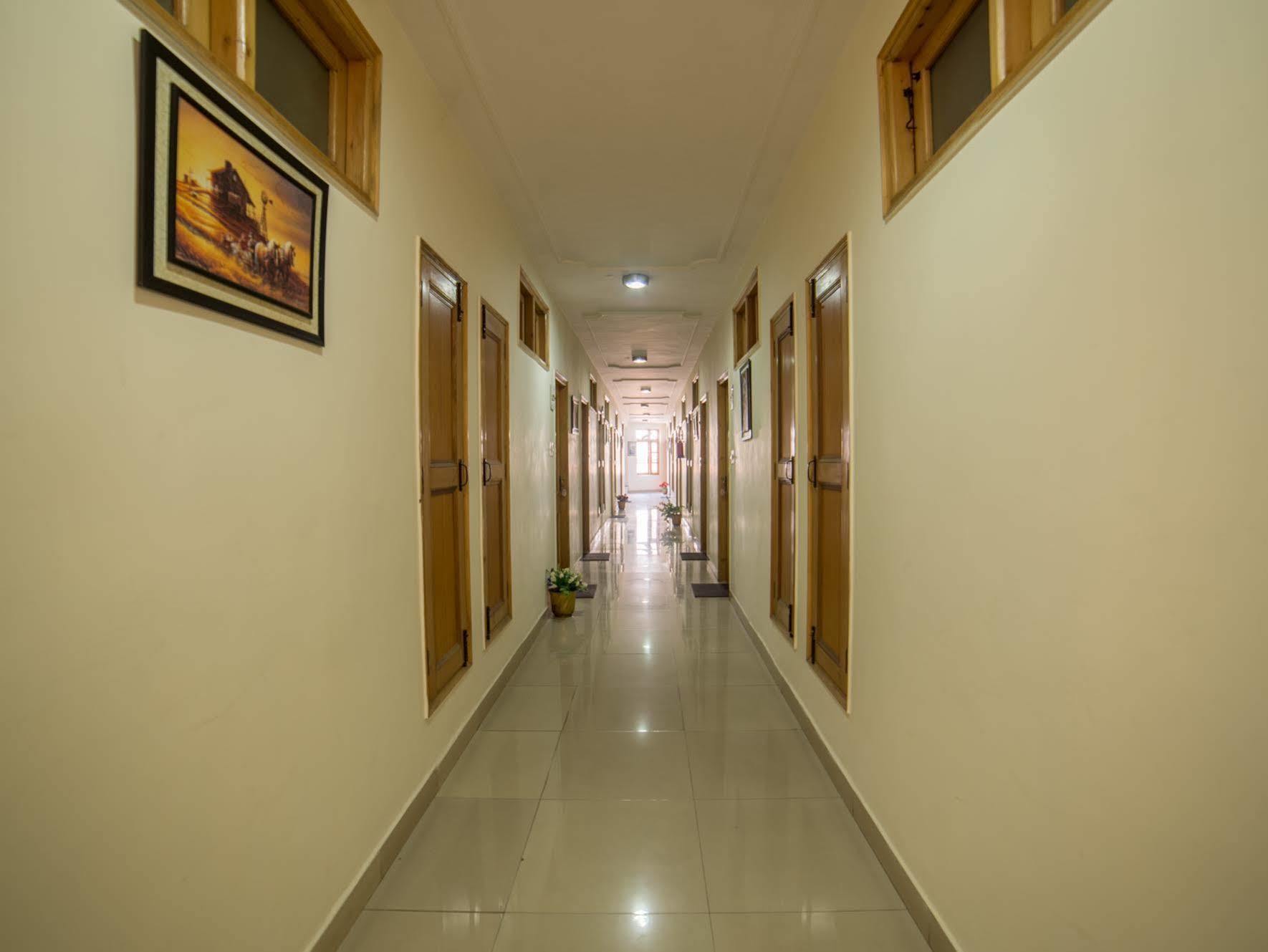 Hotel Satkar Residency Manali  Bagian luar foto